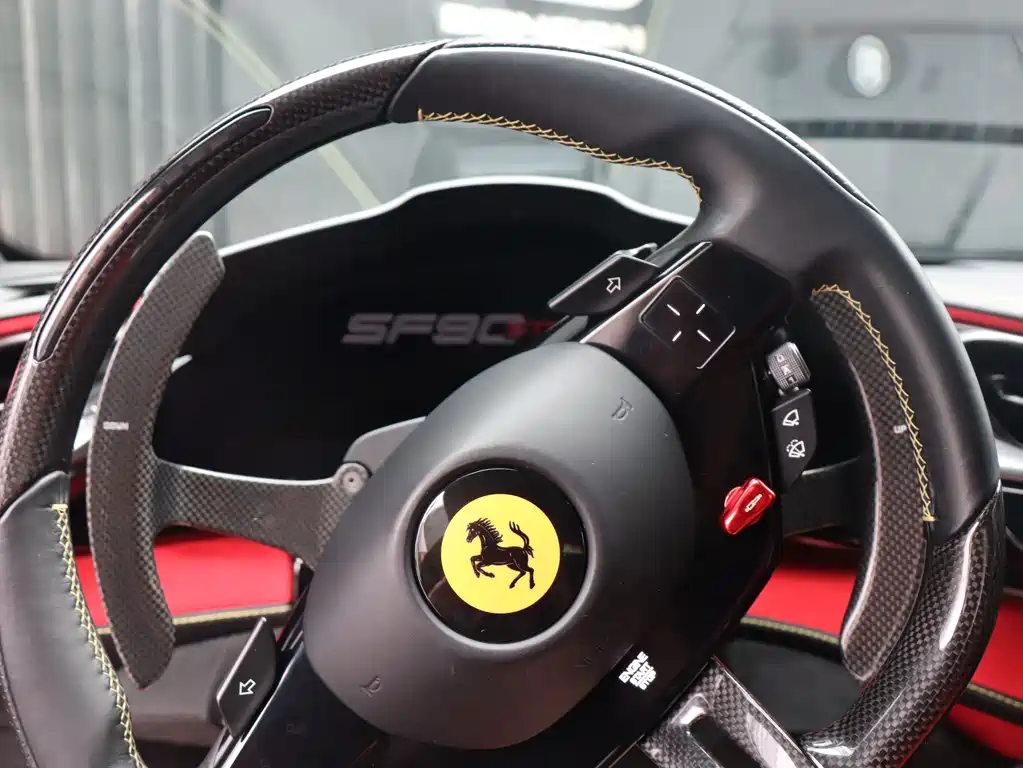 Ferrari SF90 — фото 13