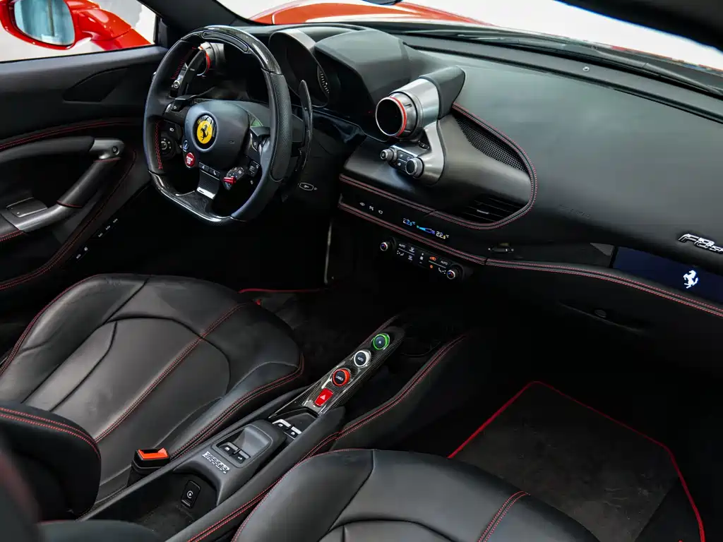 Ferrari F8 — фото 7