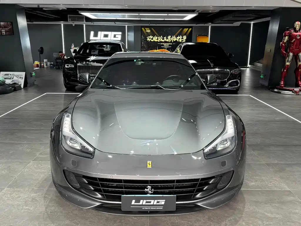 Ferrari GTC4Lusso — фото 3