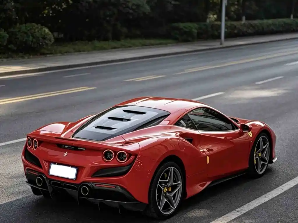 Ferrari F8 — фото 10