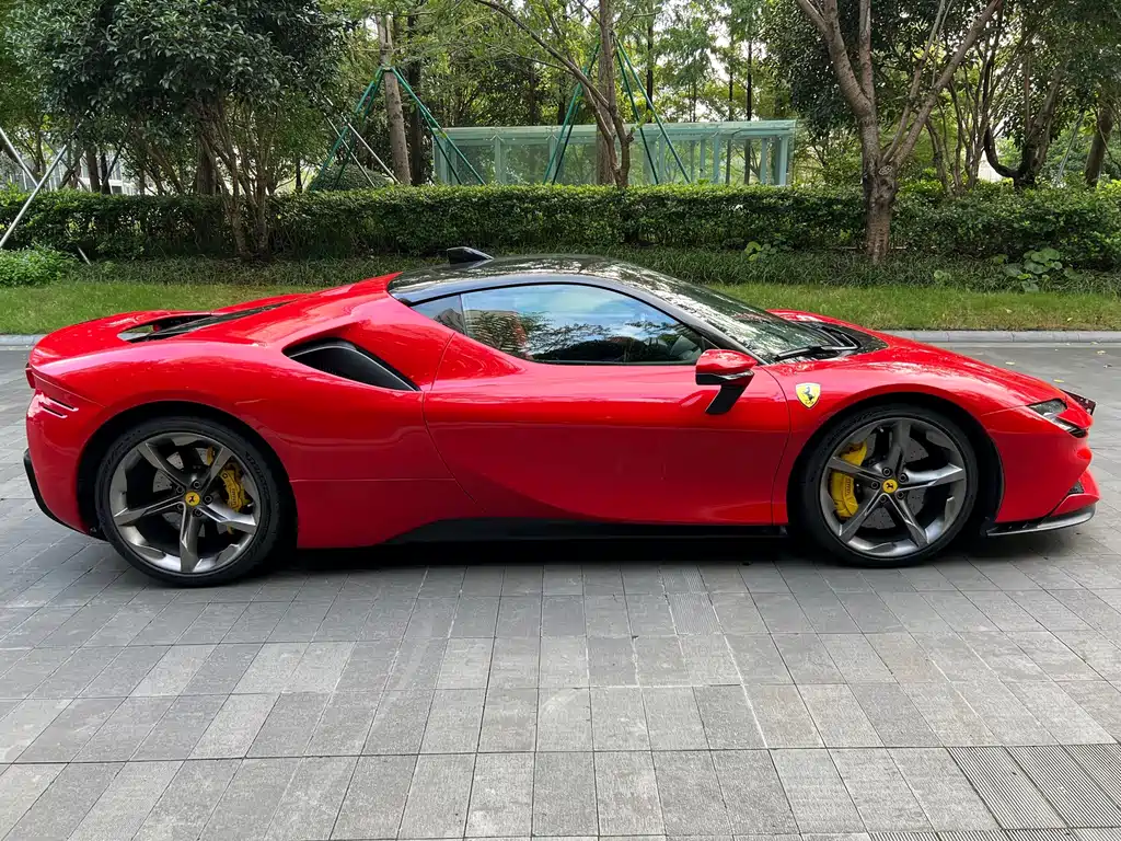 Ferrari SF90 — фото 8