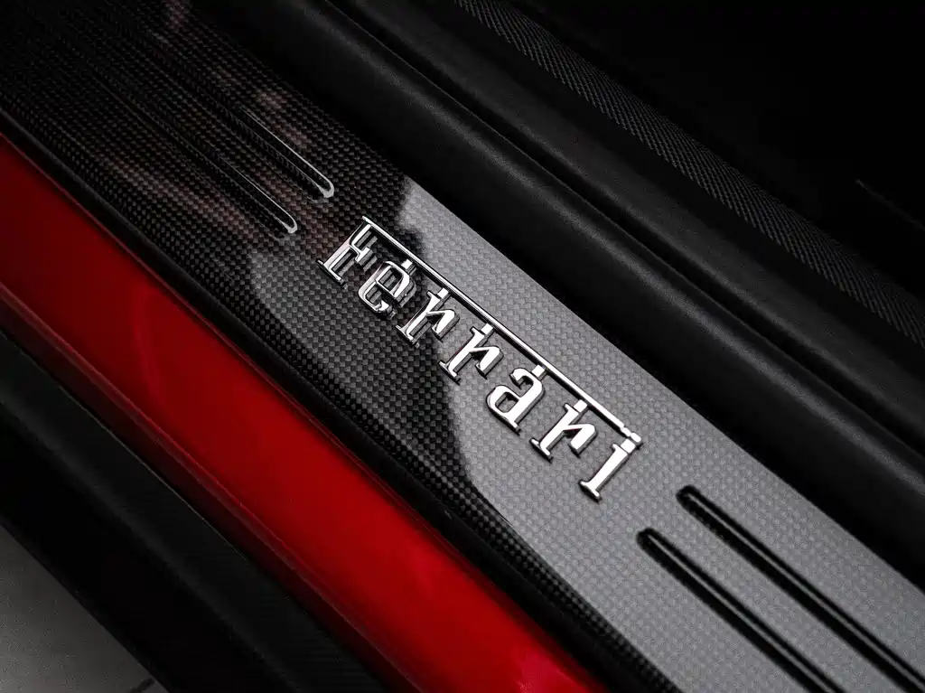 Ferrari 812 — фото 17