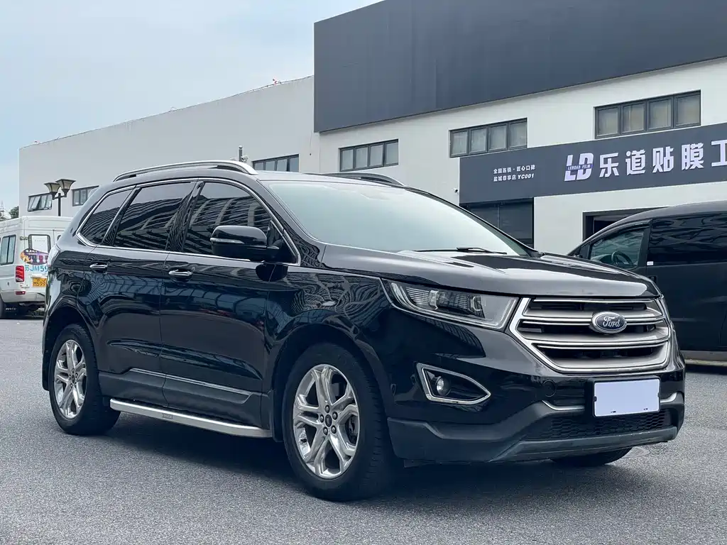 Ford Edge — фото 3