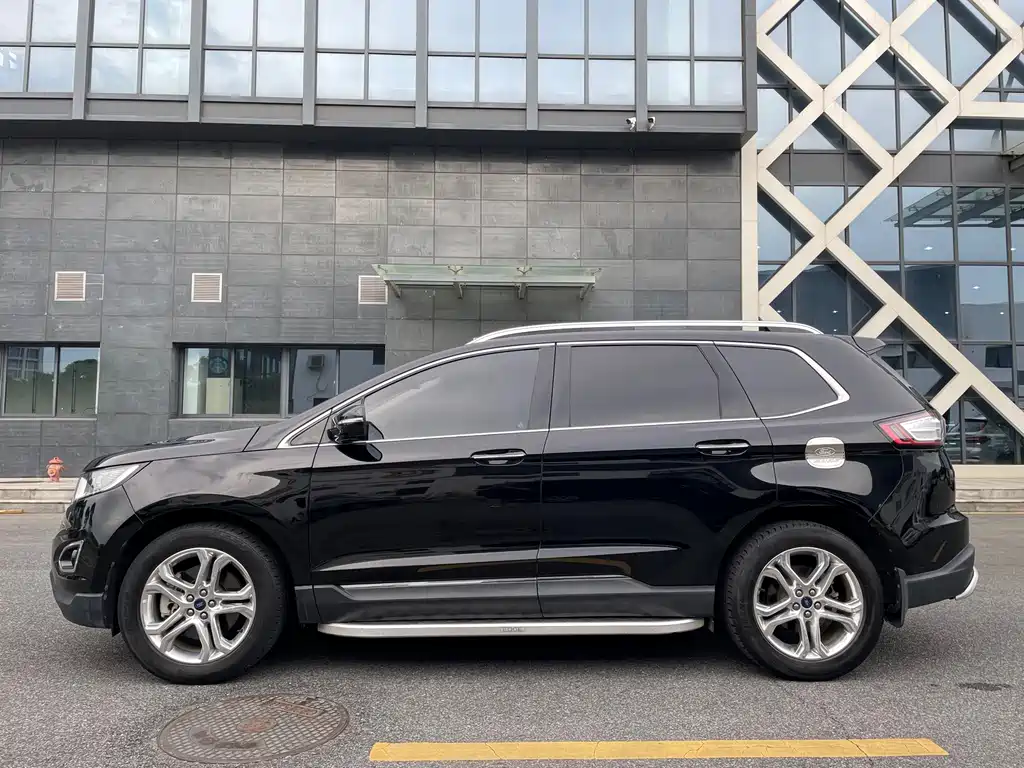 Ford Edge — фото 5
