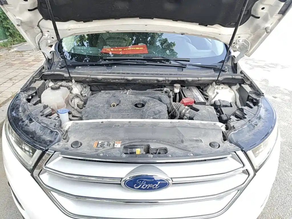 Ford Edge — фото 20
