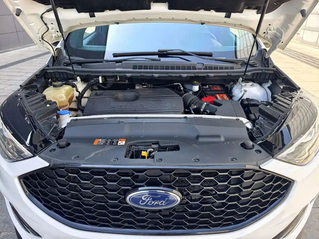 Ford Edge — фото 23