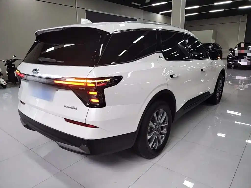 Ford Edge — фото 7