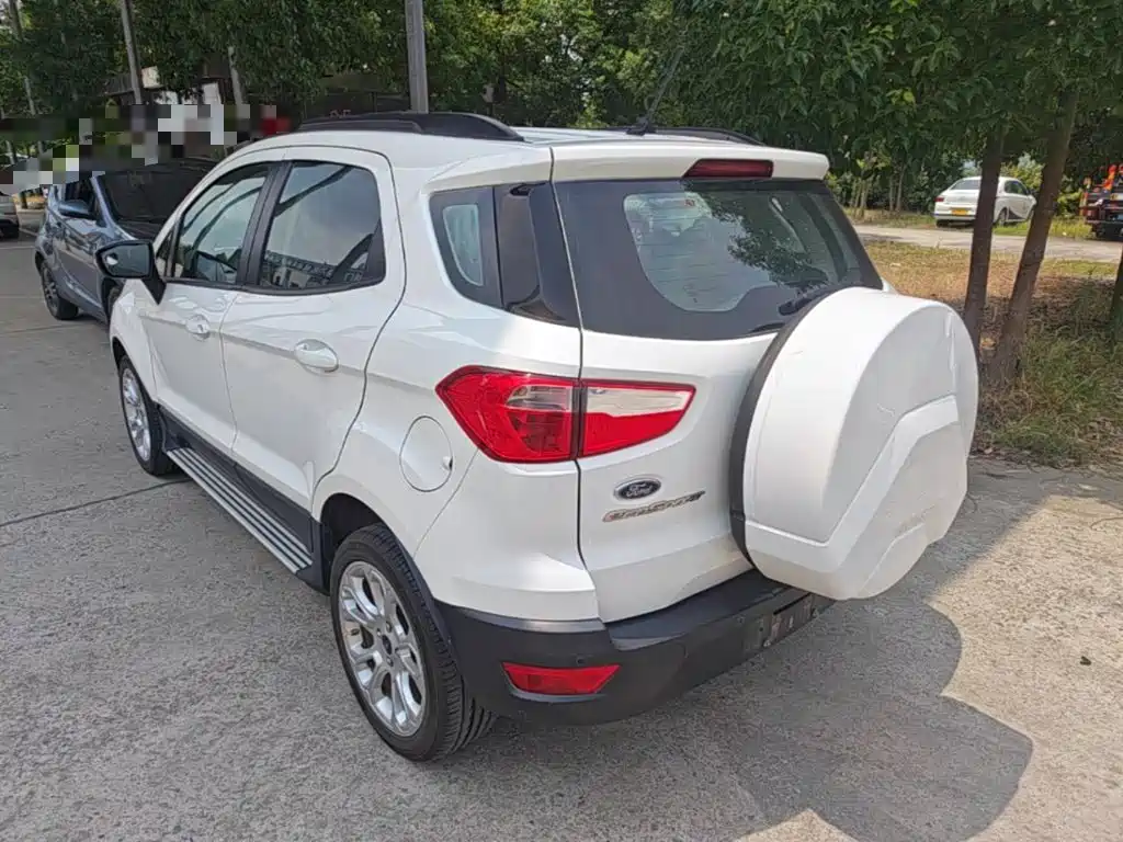 Ford Ecosport — фото 5