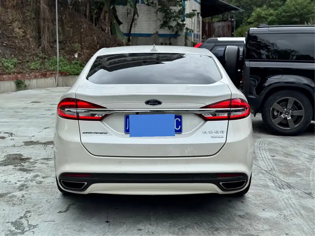 Ford Mondeo — фото 4