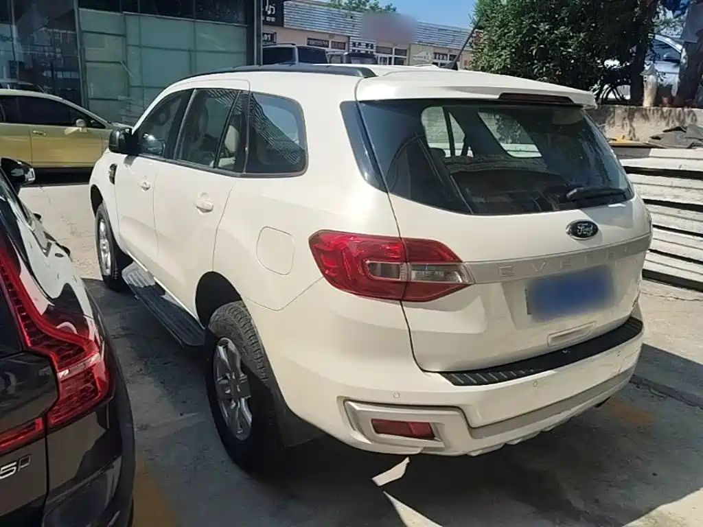 Ford Everest — фото 5