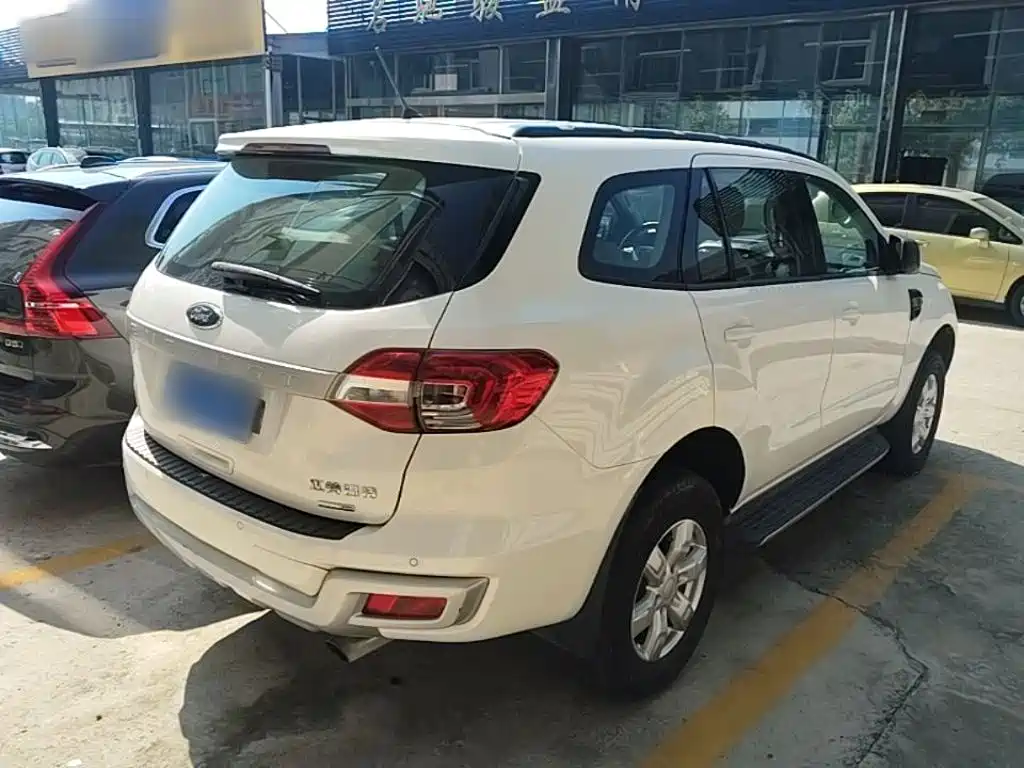 Ford Everest — фото 7
