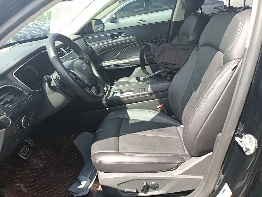 Ford Taurus — фото 15