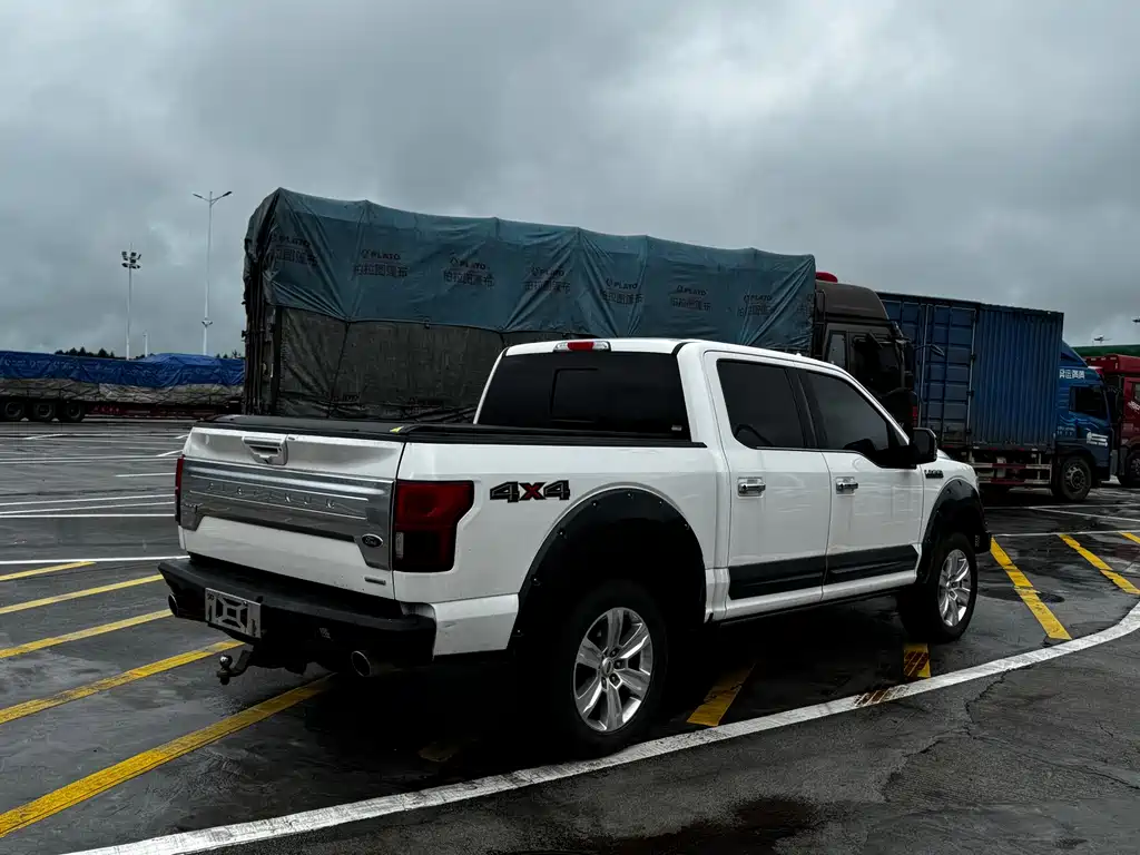 Ford F-150 Raptor — фото 10