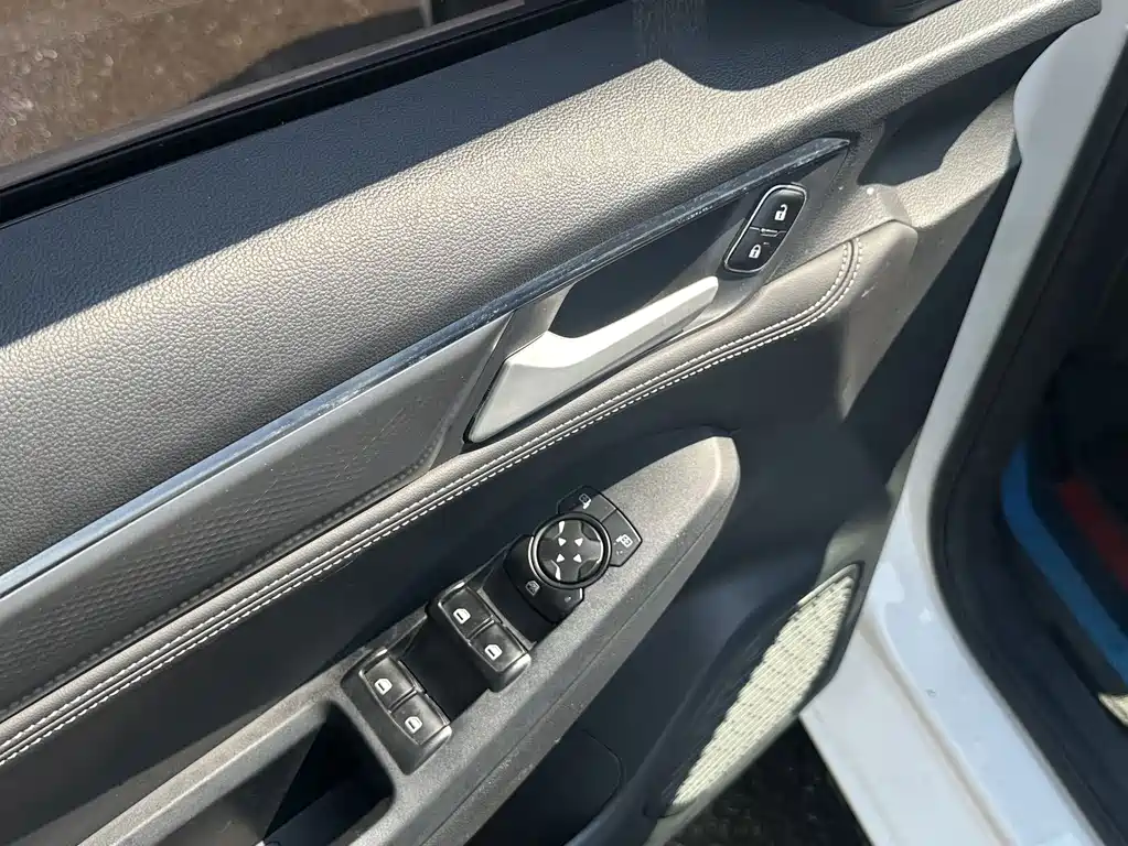 Ford Escort — фото 5