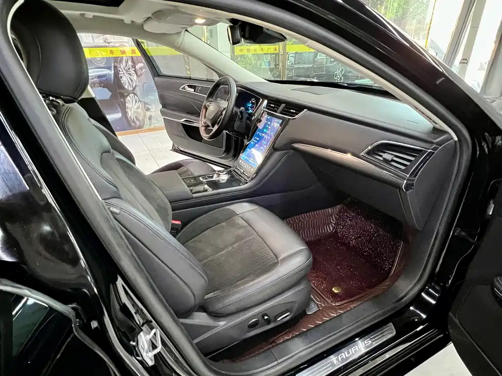 Ford Taurus — фото 15