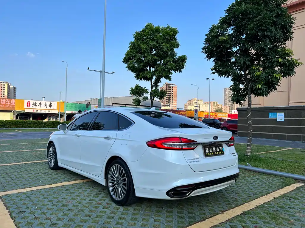 Ford Mondeo — фото 4