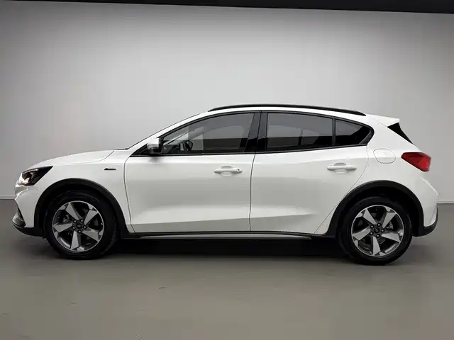 Ford Focus Active — фото 3