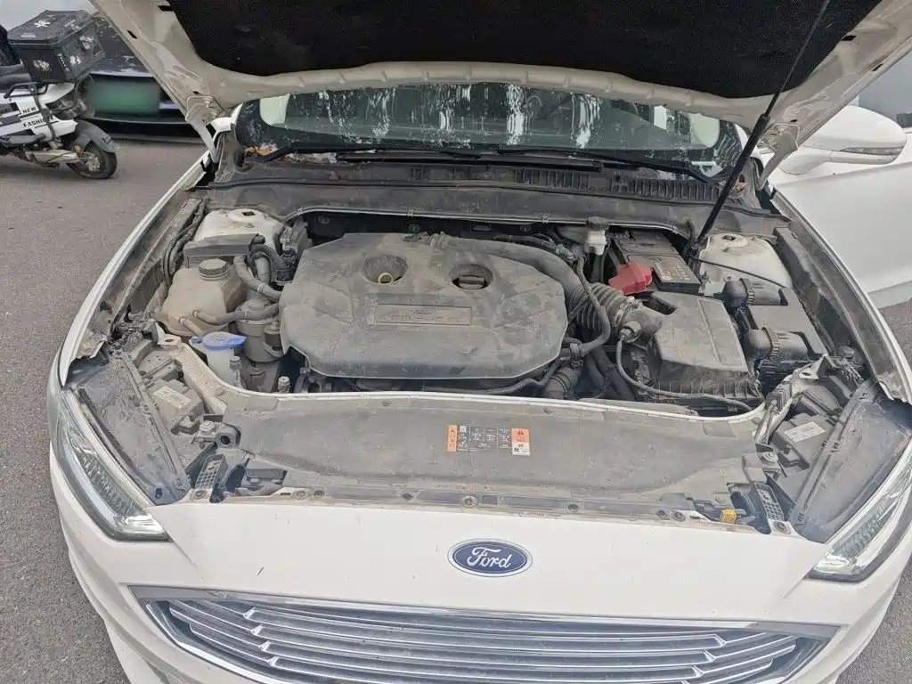 Ford Mondeo — фото 11