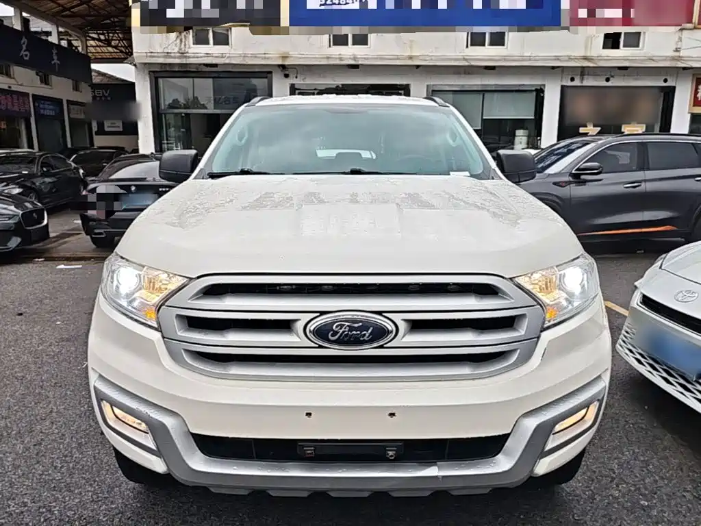 Ford Everest — фото 3