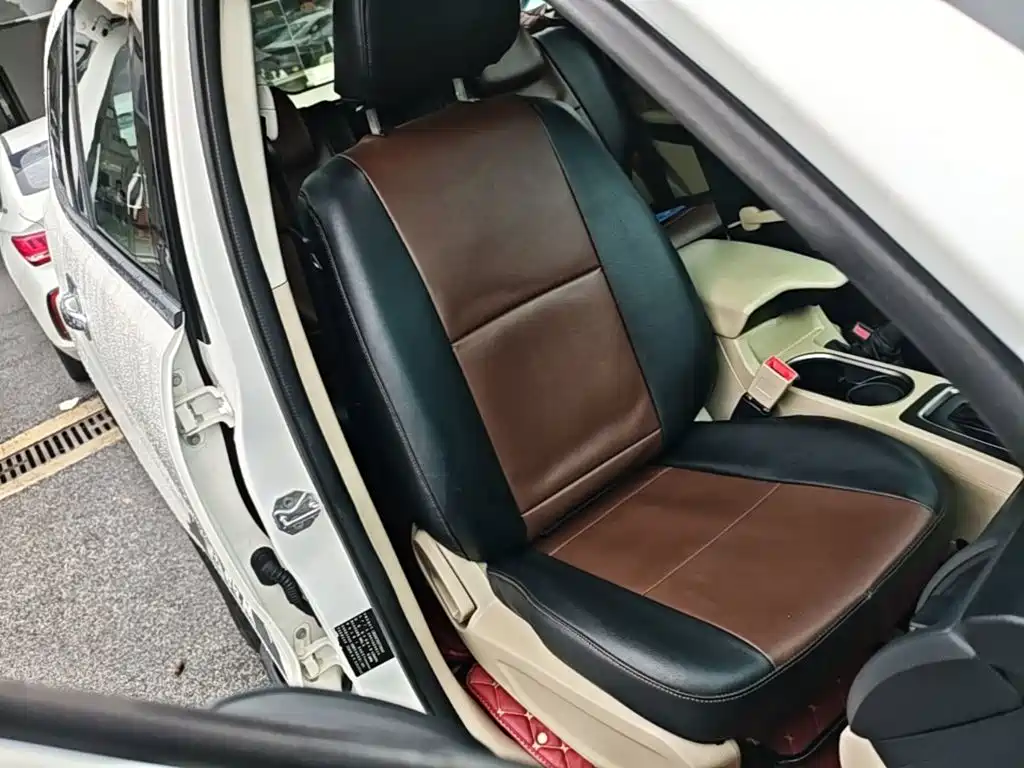 Ford Everest — фото 25