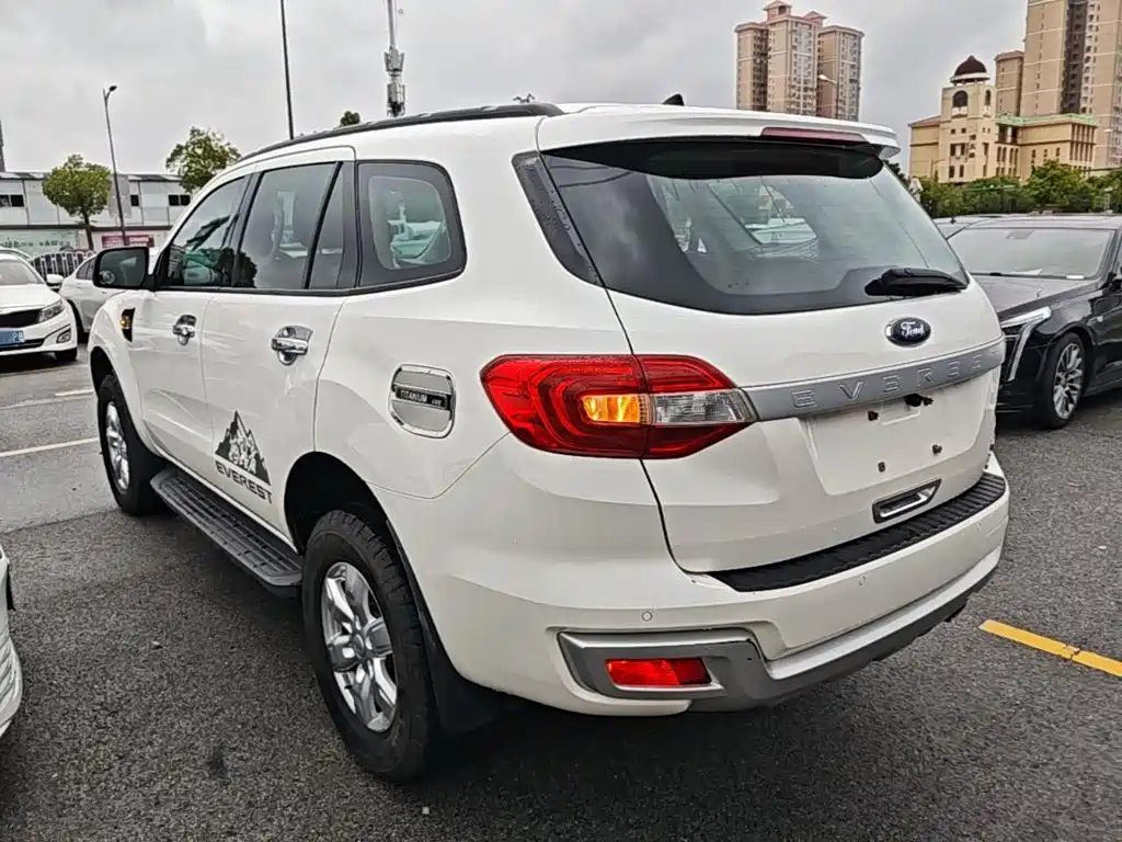 Ford Everest — фото 5