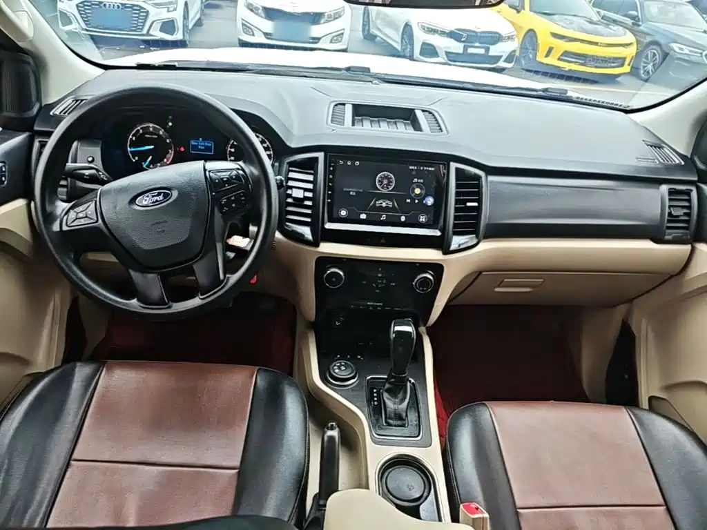 Ford Everest — фото 10