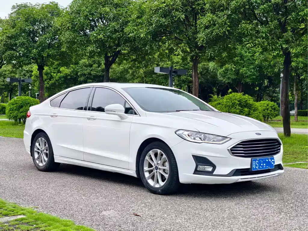Ford Mondeo — фото 3