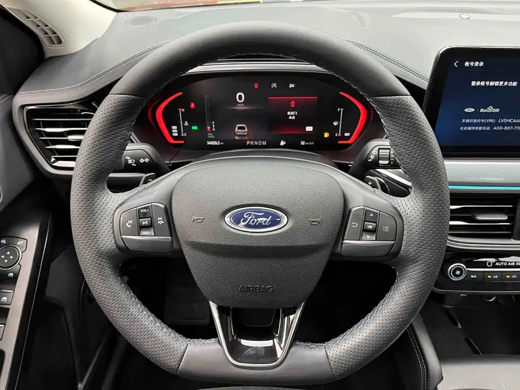 Ford Focus Active — фото 3