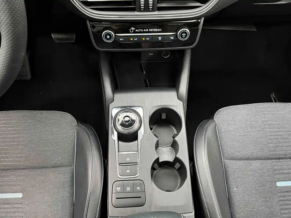 Ford Focus Active — фото 5