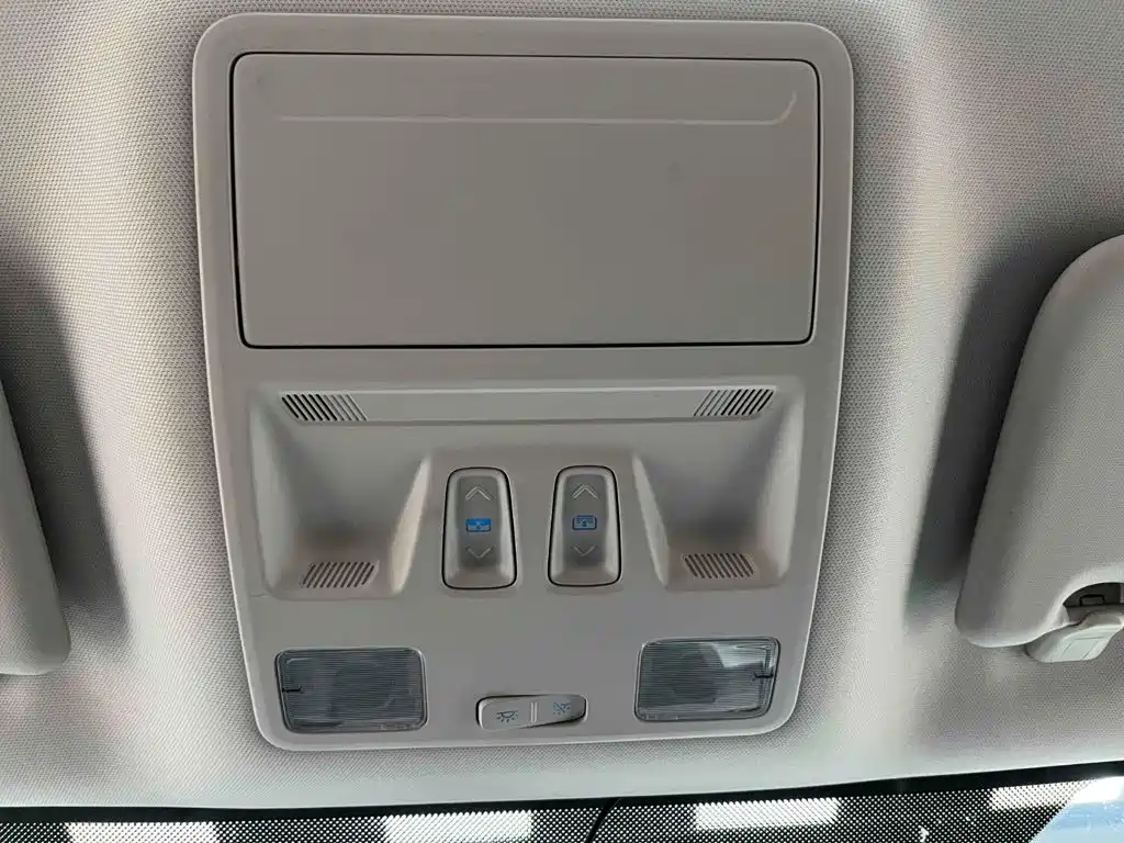 Ford Focus Active — фото 8