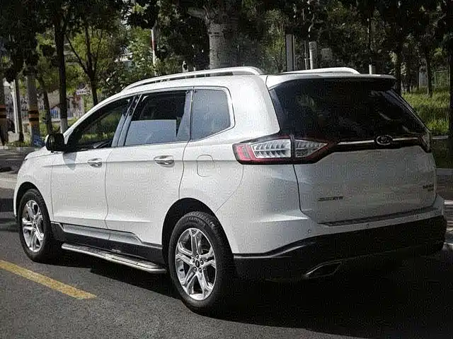 Ford Edge — фото 4