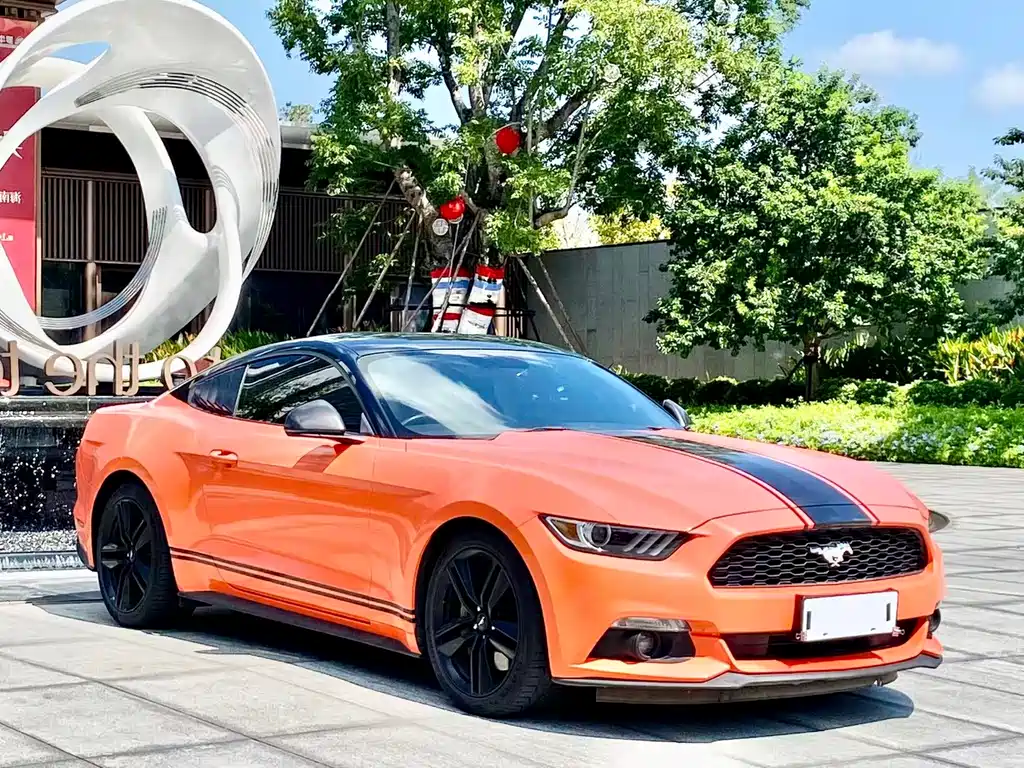 Ford Mustang — фото 3