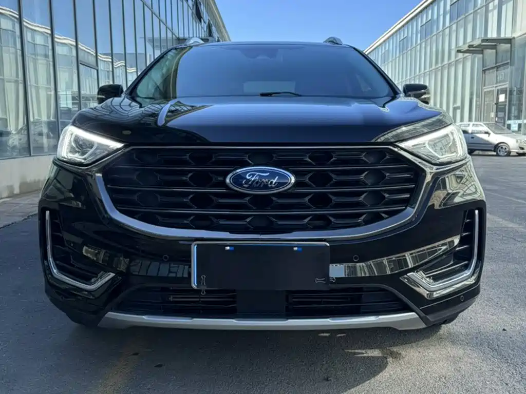 Ford Edge — фото 7