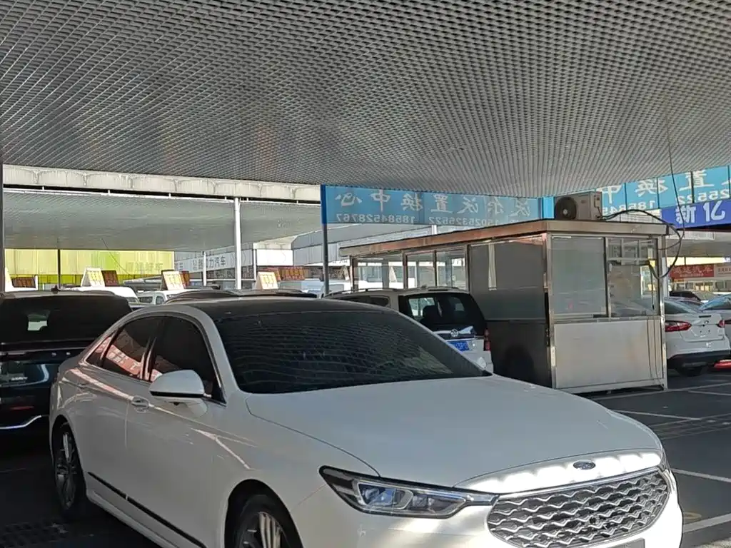 Ford Taurus — фото 16