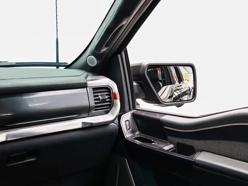 Ford F-150 Raptor — фото 18