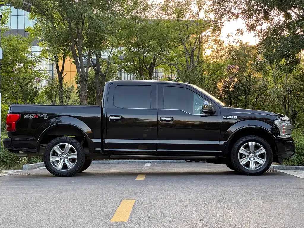 Ford F-150 Raptor — фото 5