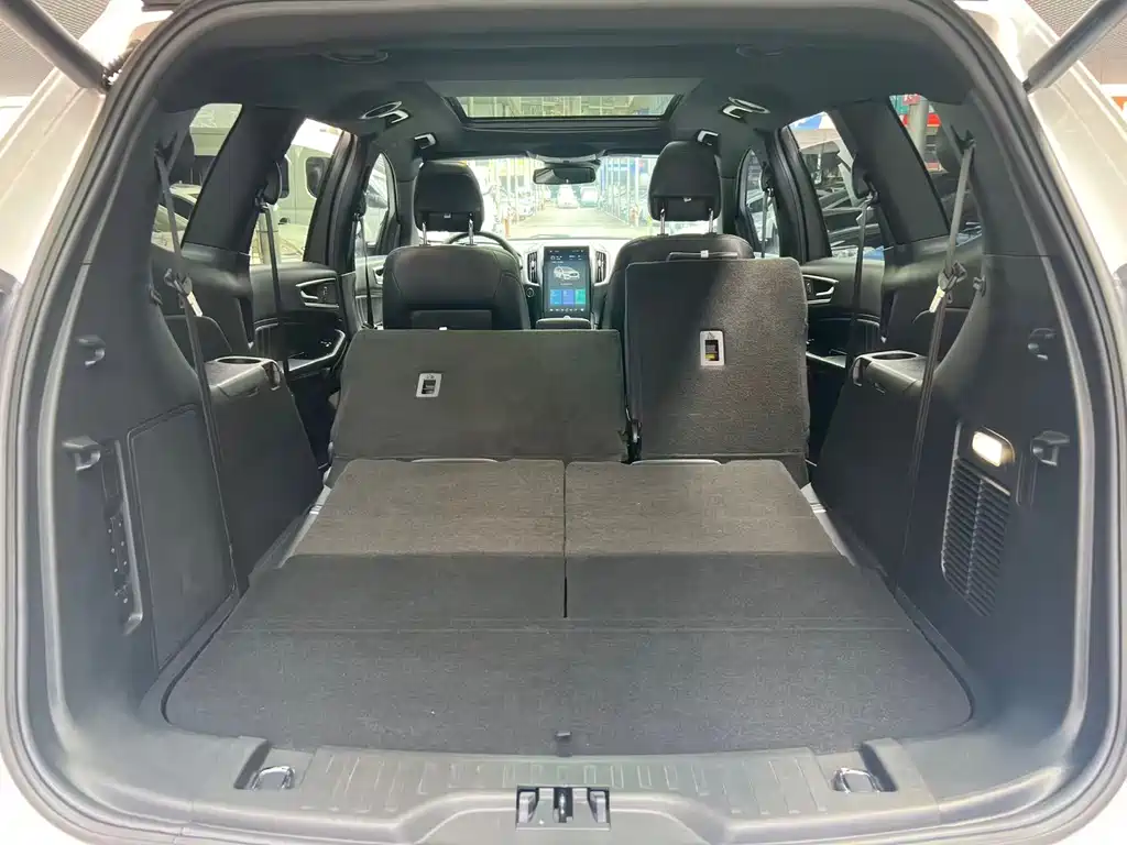 Ford Edge — фото 13