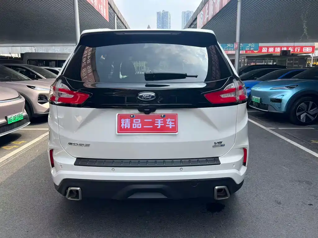 Ford Edge — фото 19