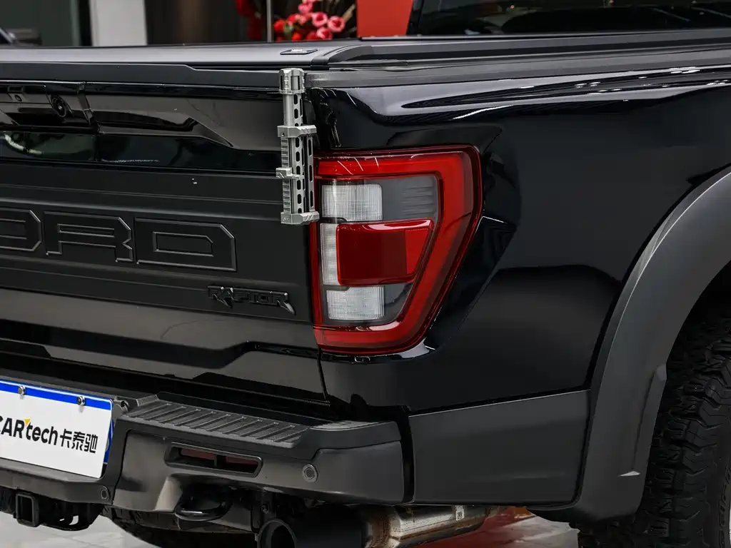 Ford F-150 Raptor — фото 9