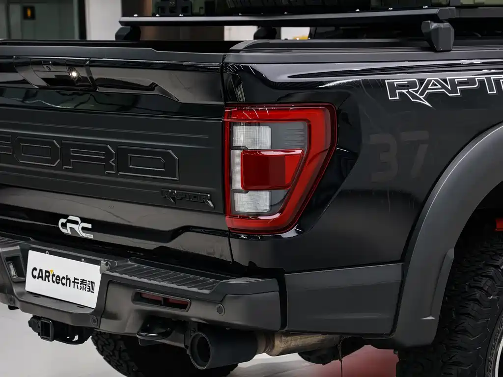 Ford F-150 Raptor — фото 9