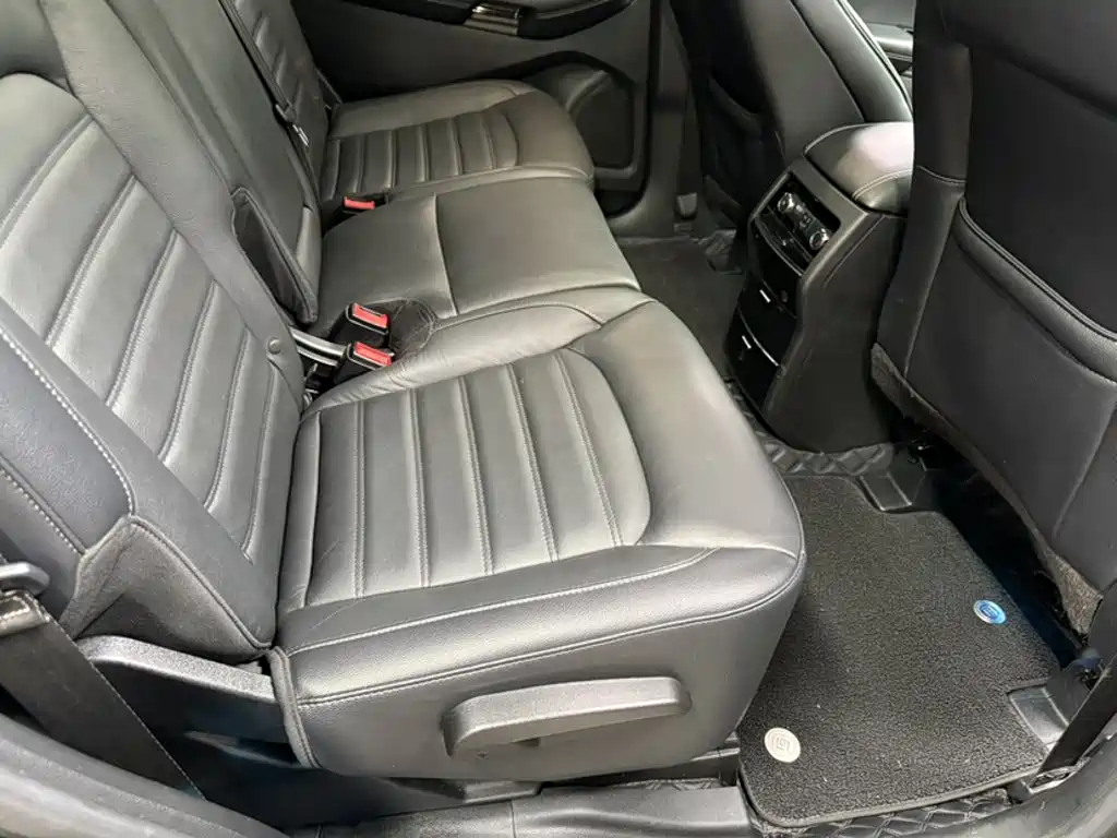 Ford Edge — фото 16