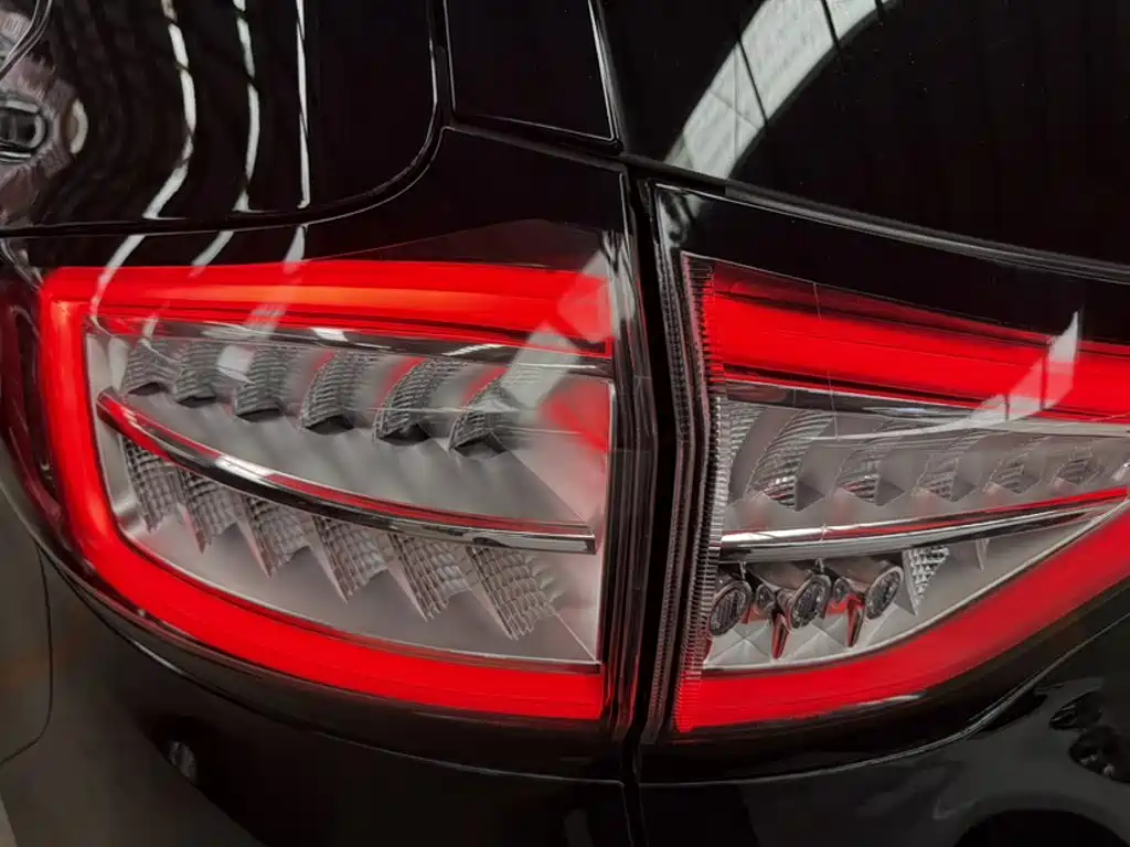 Ford Edge — фото 18