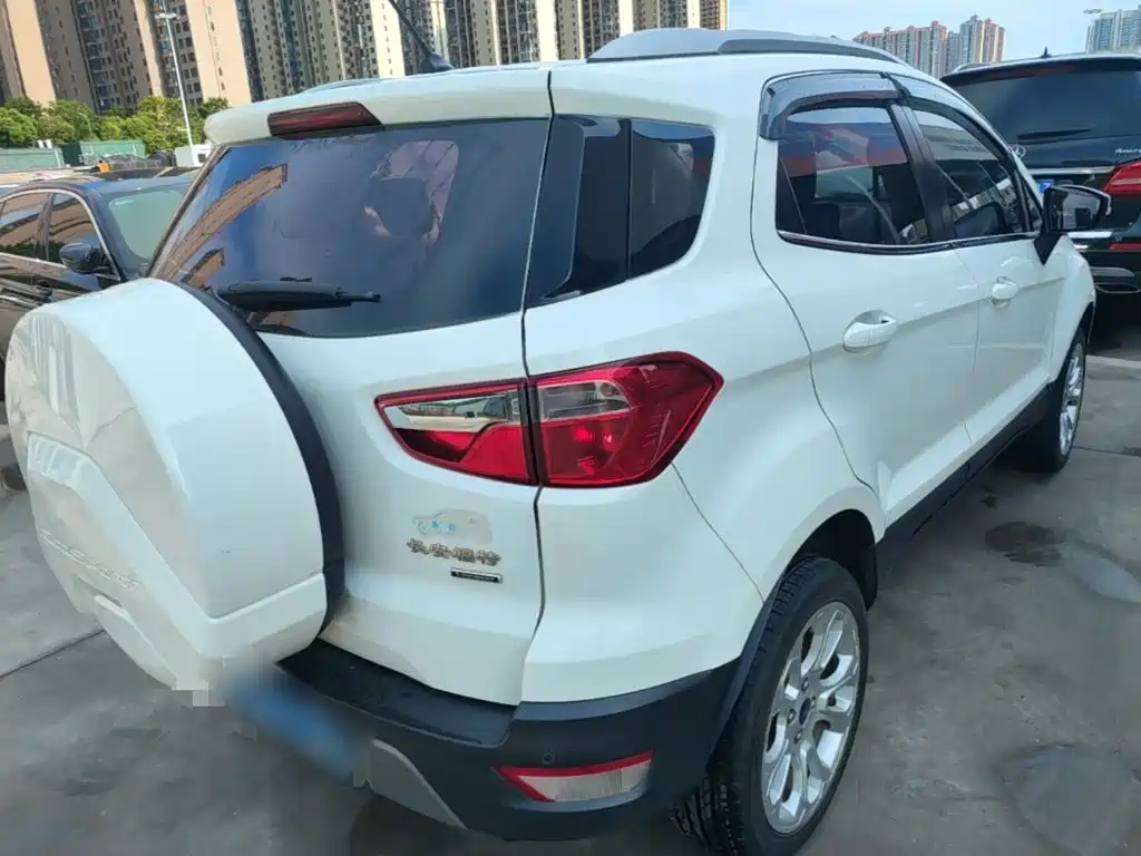 Ford Ecosport — фото 7