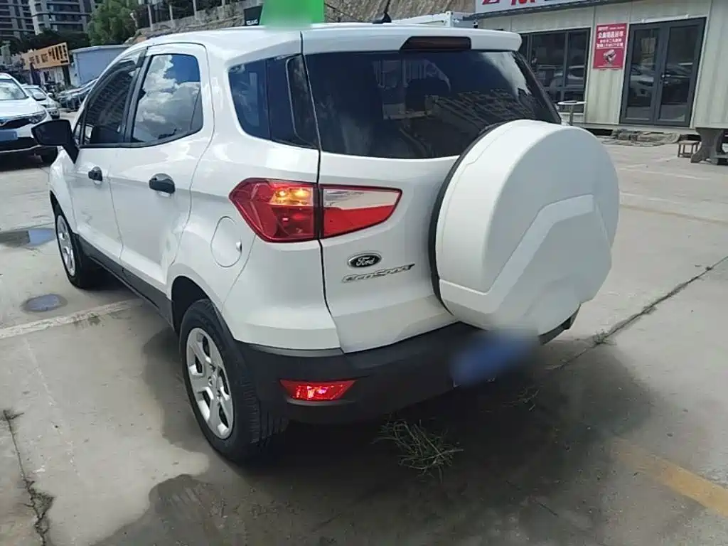 Ford Ecosport — фото 5