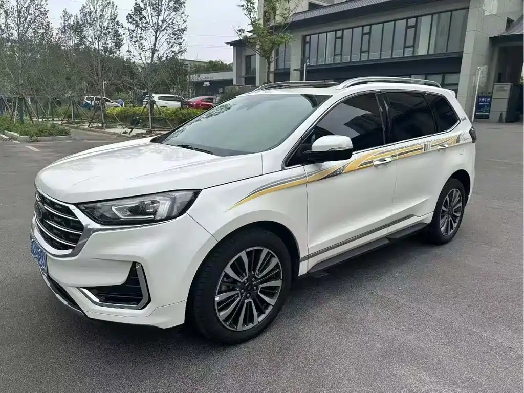 Ford Edge — фото 3