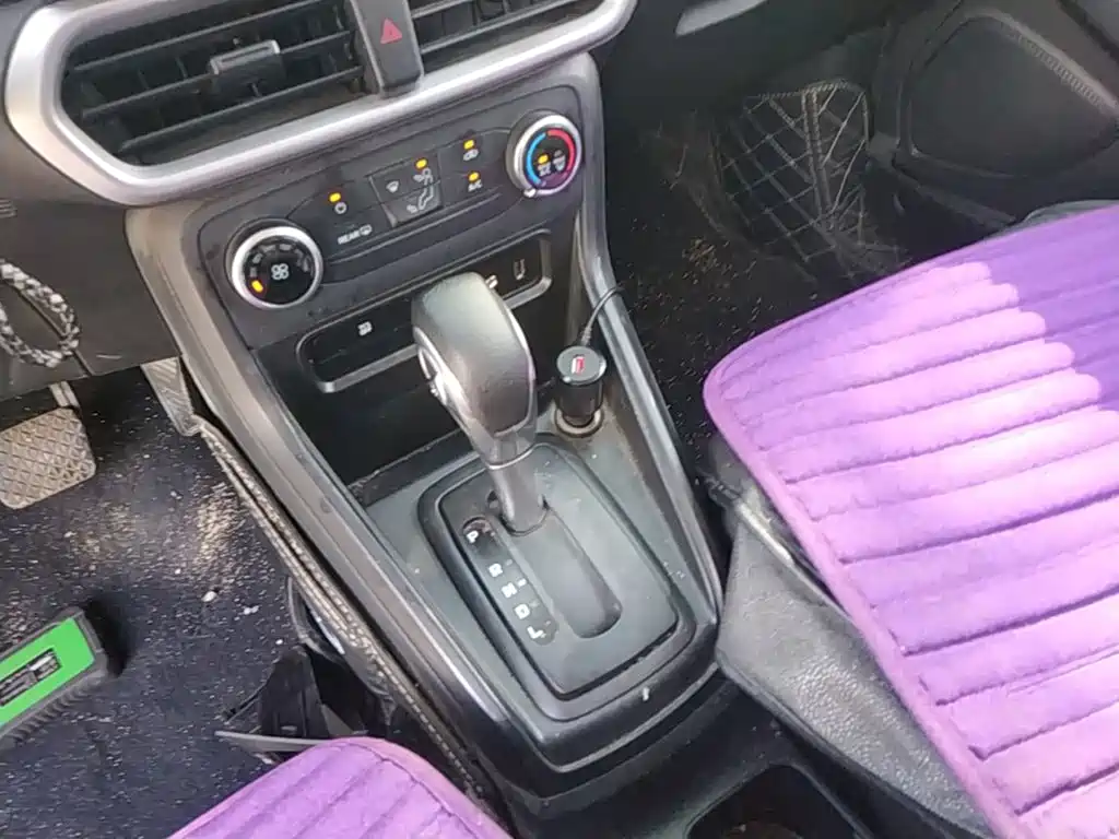 Ford Ecosport — фото 14