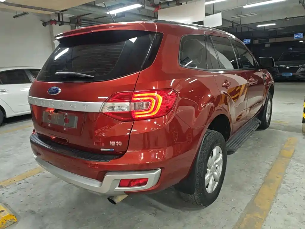 Ford Everest — фото 7