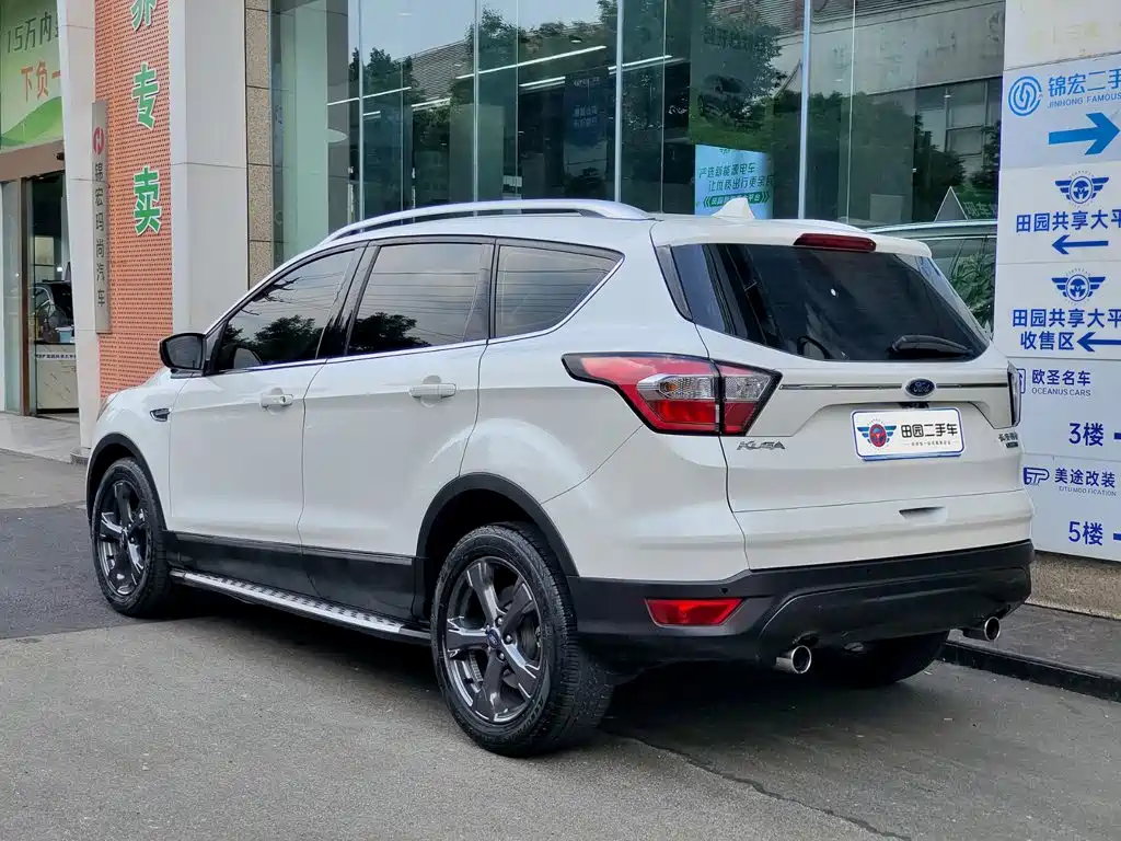 Ford Kuga — фото 4