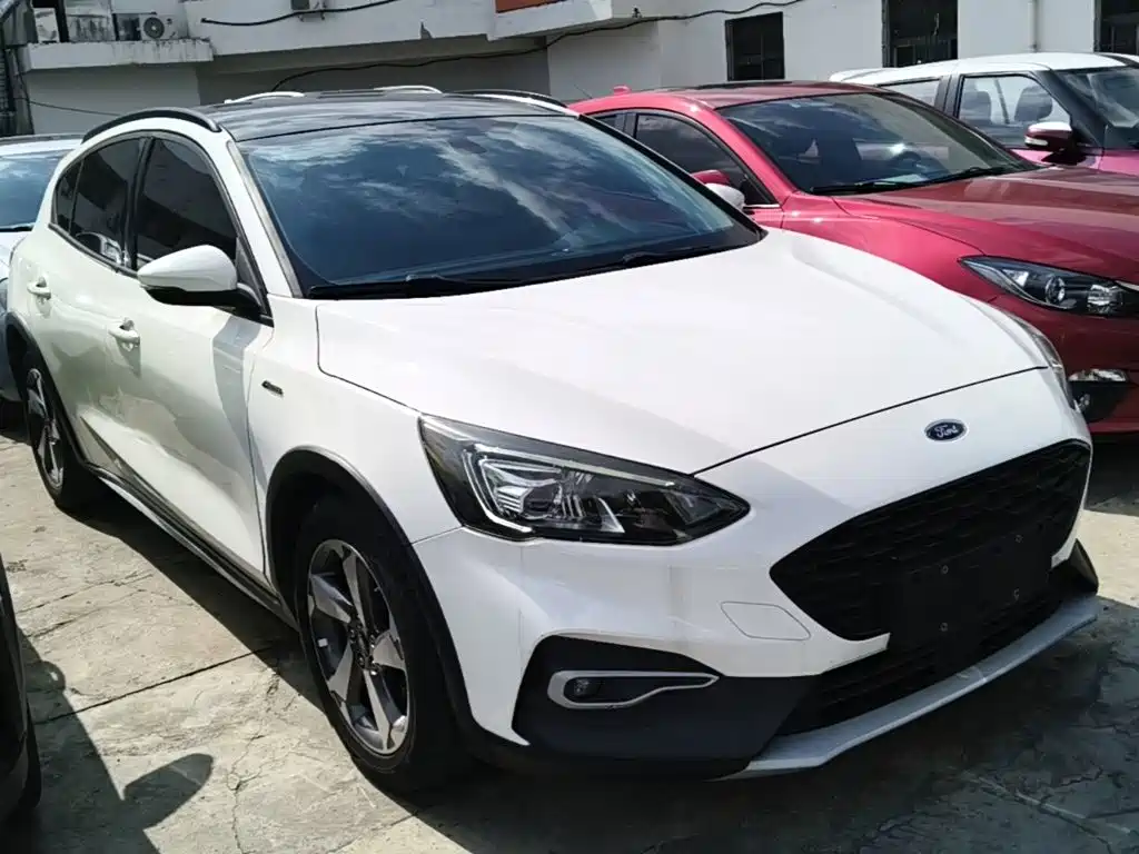 Ford Focus Active — фото 4