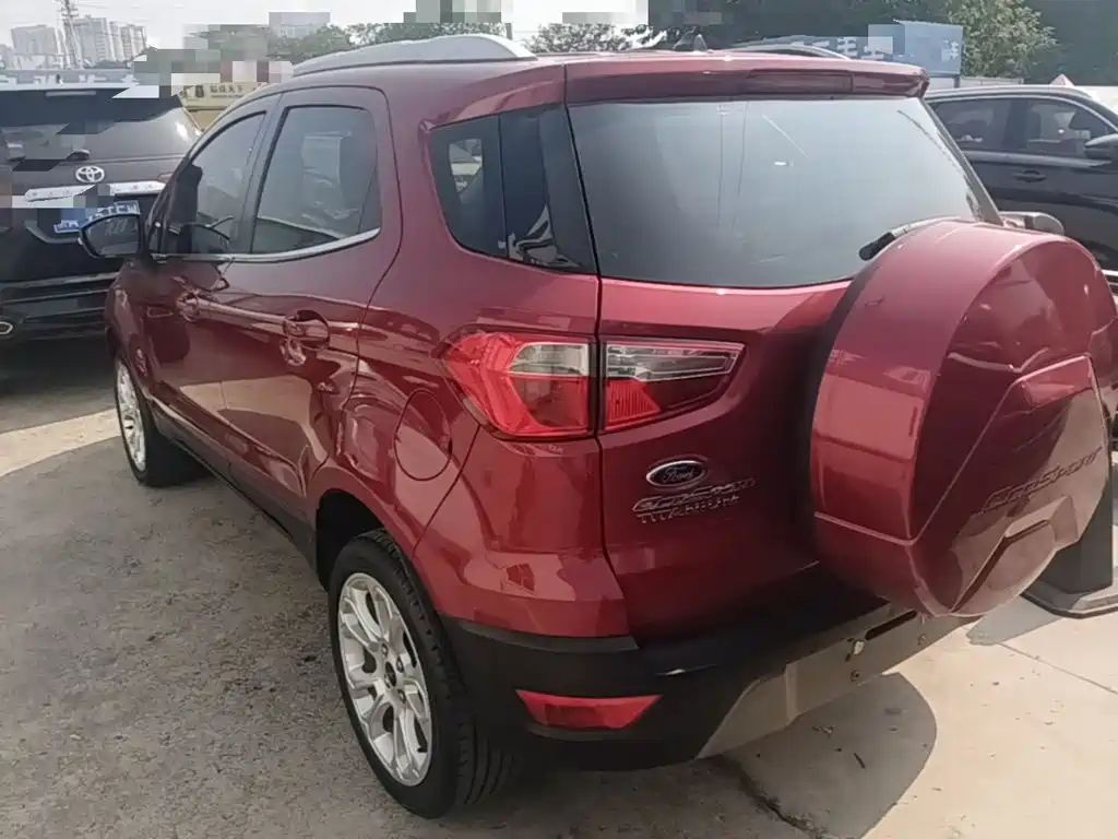 Ford Ecosport — фото 5